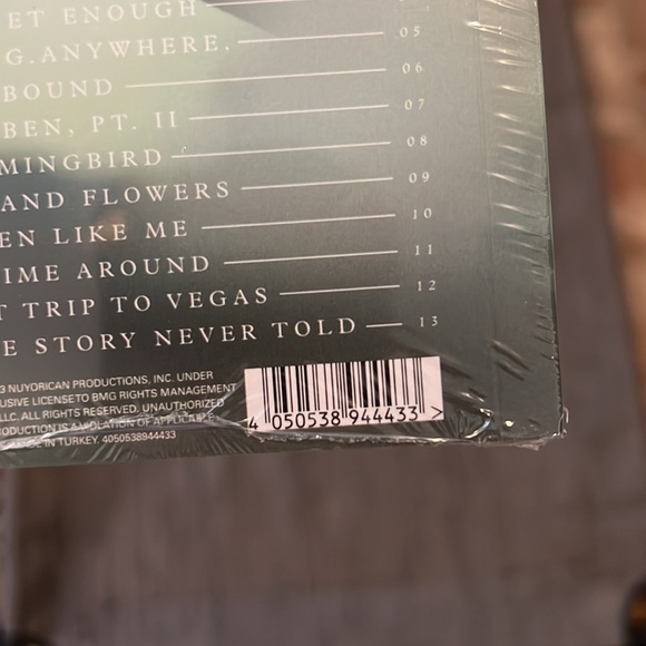 Jennifer Lopez This Is Me Now VIP Special Release CD Box T-Shirt Chain Bedazzled - Picture 11 of 11